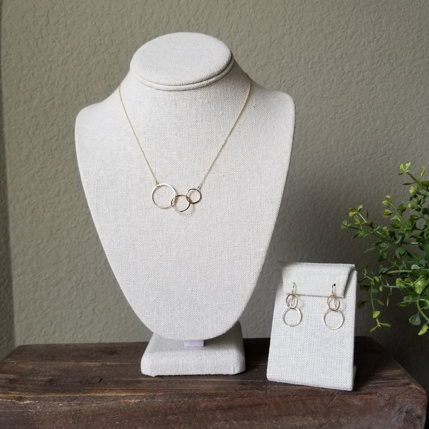 Three Linked Circle Necklace